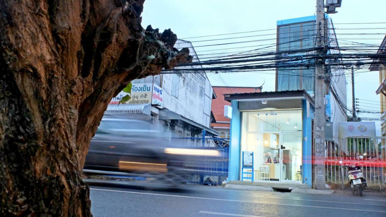 A Dude Mini Hostel (Adults Only) 치앙마이 외부 사진