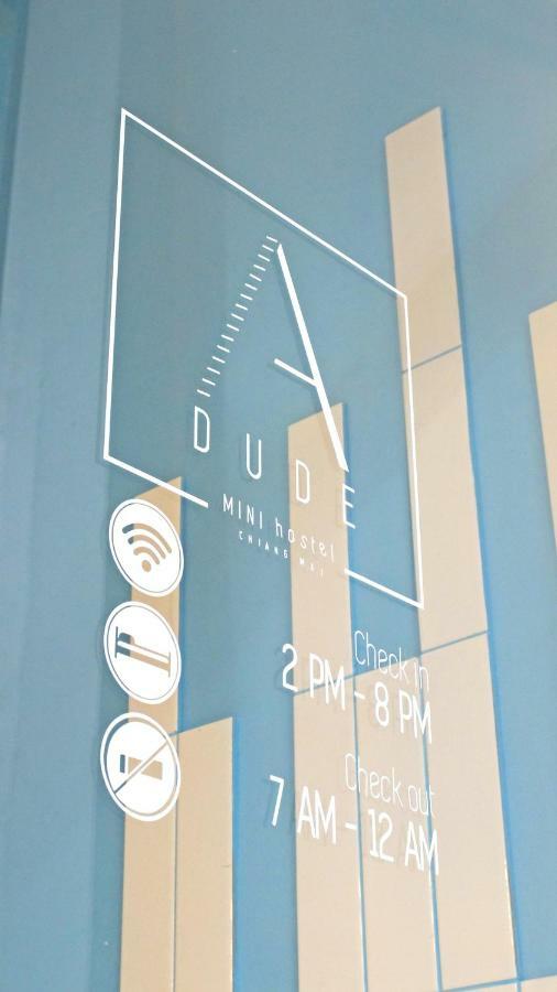 A Dude Mini Hostel (Adults Only) 치앙마이 외부 사진