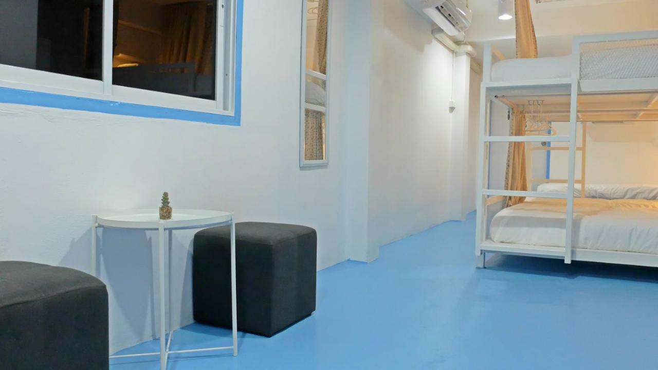 A Dude Mini Hostel (Adults Only) 치앙마이 외부 사진