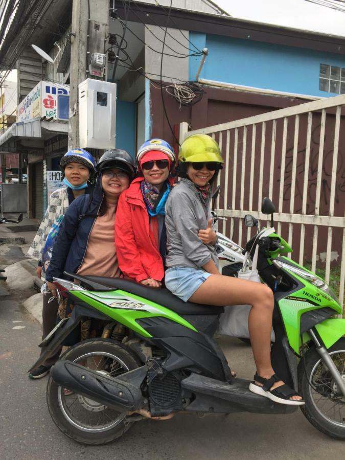 A Dude Mini Hostel (Adults Only) 치앙마이 외부 사진